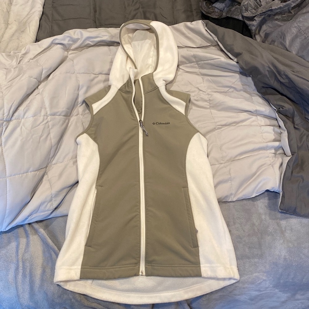 Columbia Vest